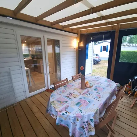 Mobil-home Climatise -3 Ch - Piscine キャンプ場 *